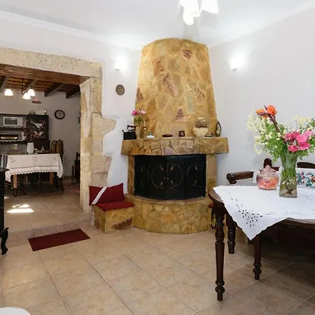 Vakantiehuis Casa Vasilia Traditional *
