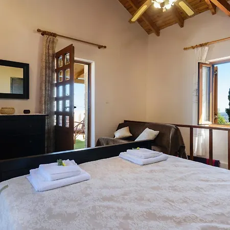 Casa Vasilia Traditional