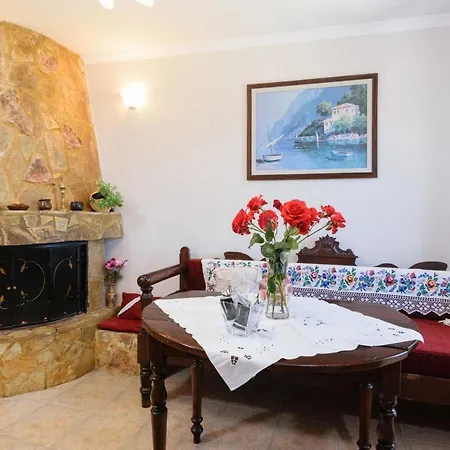 Casa Vasilia Traditional